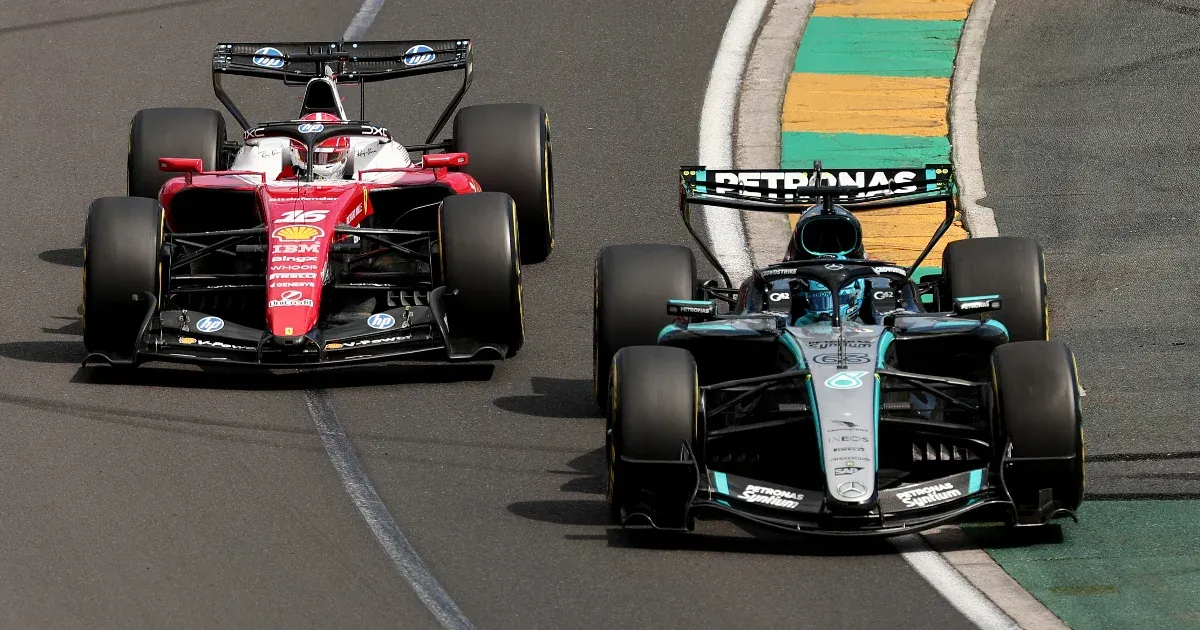 Nincs válasz a Mercedesre, Russell sima győzelemmel kezdte az F1 új korszakát