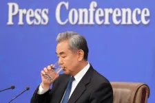 Nem kellett volna megtörténnie, mondta az Irán elleni támadásról a kínai külügyminiszter