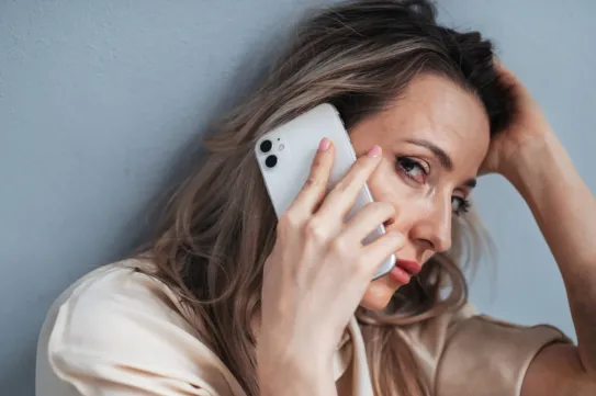 A romániai tinédzserek harmada látott már tiszteletlenséget az anyával szemben a családban