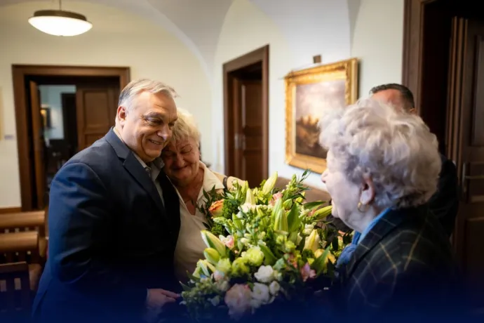 Orbán Viktor a legbátrabb nőket, a Kutyapárt Orbán Viktort köszöntötte fel nőnapon
