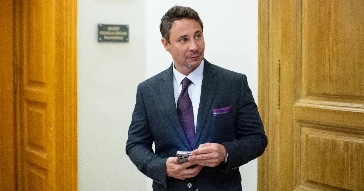 Schadl György 16,5 millió forintért vásárolta ki a luxuskaróráját