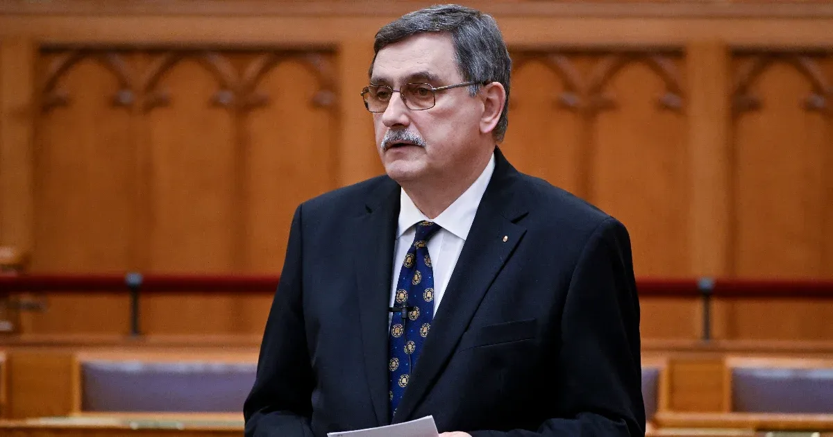 220 millió forint benzinpénzt kaptak a képviselők tavaly, a fideszes Hörcsik Richárd vezeti a listát