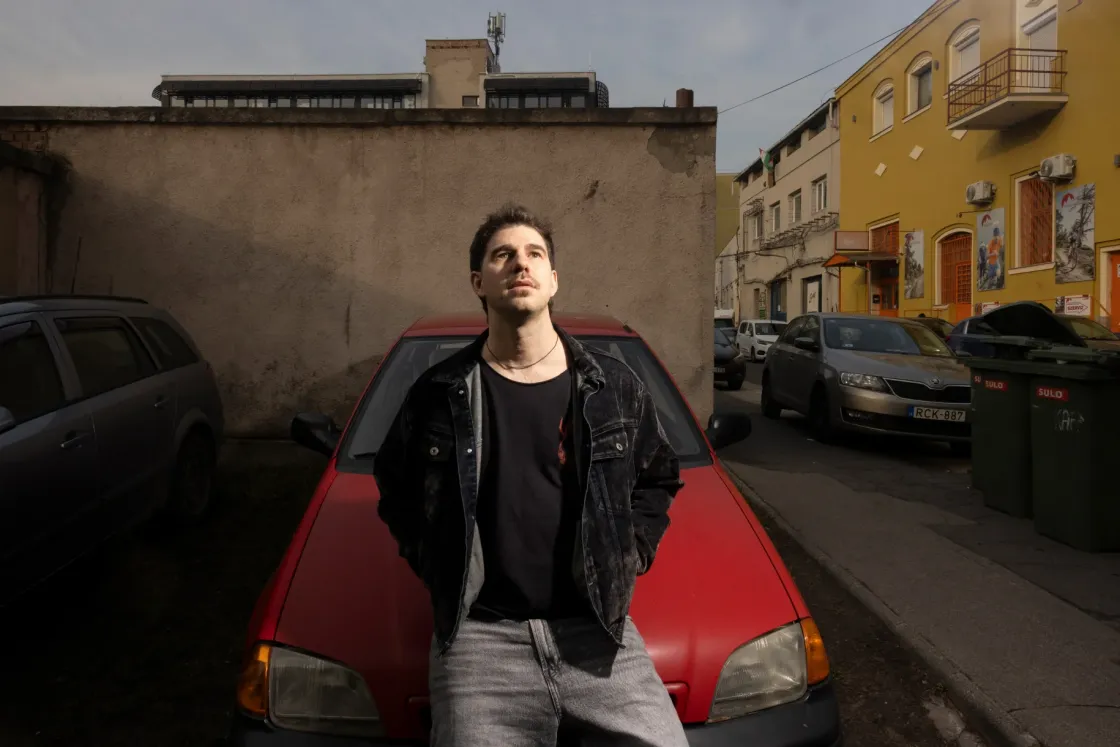 Jó érzés olyat csinálni, ami tiltva volt, és nem jár érte kárhozat