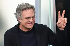 Mark Ruffalo reagált Magyar Péter pécsi fórumának tömegére: Szabadítsátok fel magatokat!