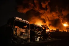 Apokaliptikus képek az izraeliek által a hétvégén lebombázott teheráni olajdepóról