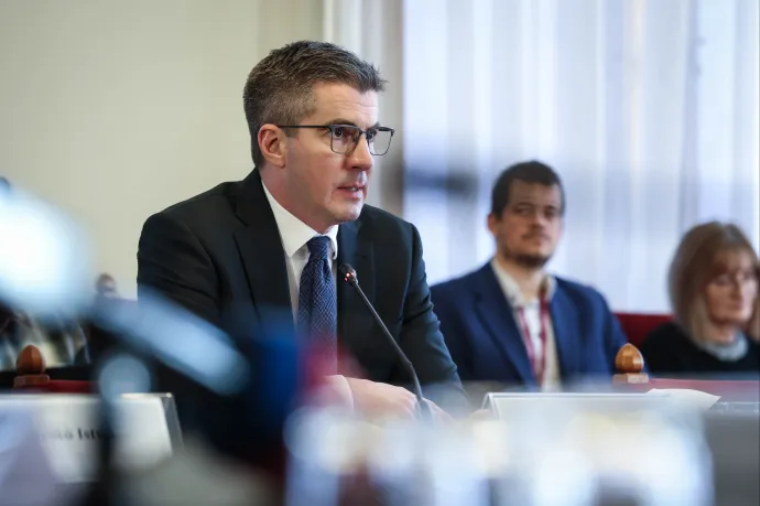 Kocsis Máté törvényjavaslatot nyújtott be az ukrán pénzszállító autókban lefoglalt vagyon miatt