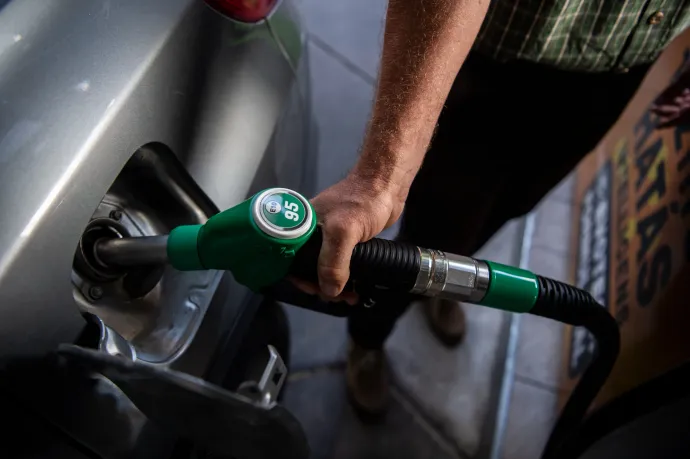 Hungary reintroduces gasoline and diesel price caps