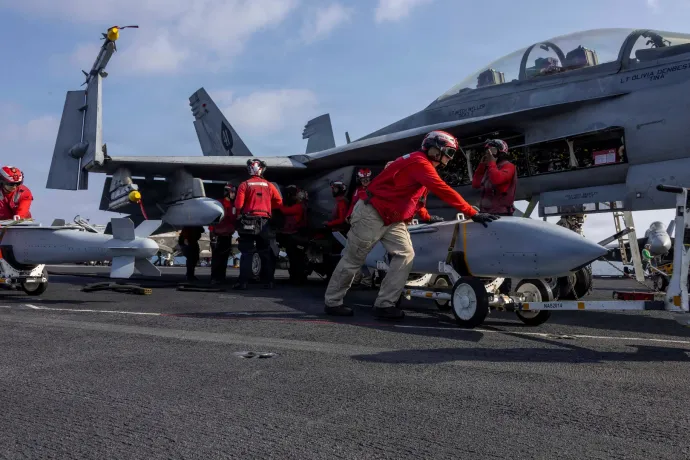 Donald Trump „halált, tüzet és haragot” ígér, ha Irán megzavarja a globális olajszállítást