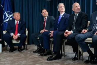 Donald Trump annyira rákattant a Florsheim cipőire, hogy a minisztereinek is vesz egyet-egyet