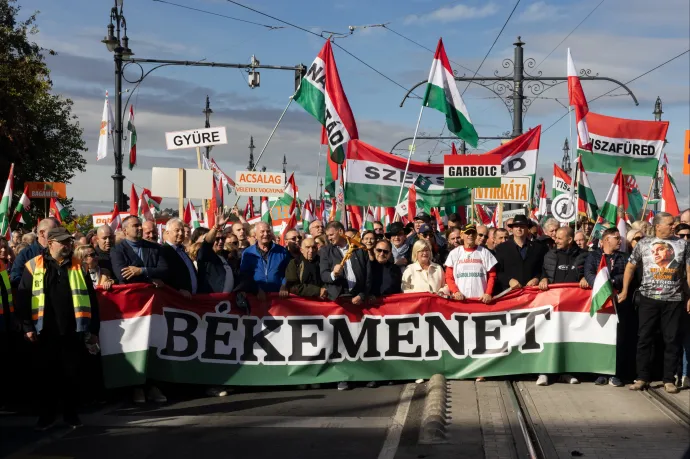 A tiszás Nemzeti Menetre vezet egy békemenetes domén, kiakadt a CÖF