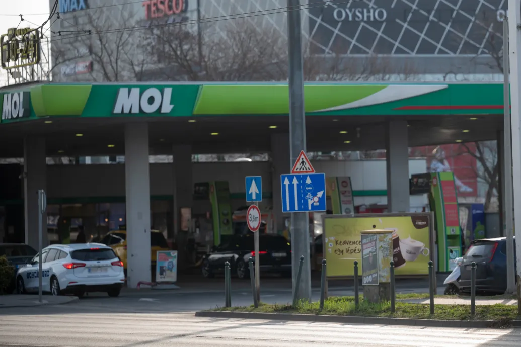 Aki védett áron tankol, annak felírják a rendszámát vagy a forgalmiját, és küldik tovább az adatokat a NAV-nak