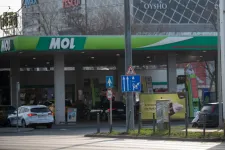 Aki árstopos áron tankol, annak felírják a rendszámát vagy a forgalmiját, és küldik tovább az adatokat a NAV-nak