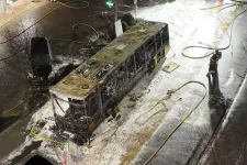 Legalább hat ember meghalt, amikor felgyújtottak egy távolsági buszt Svájcban