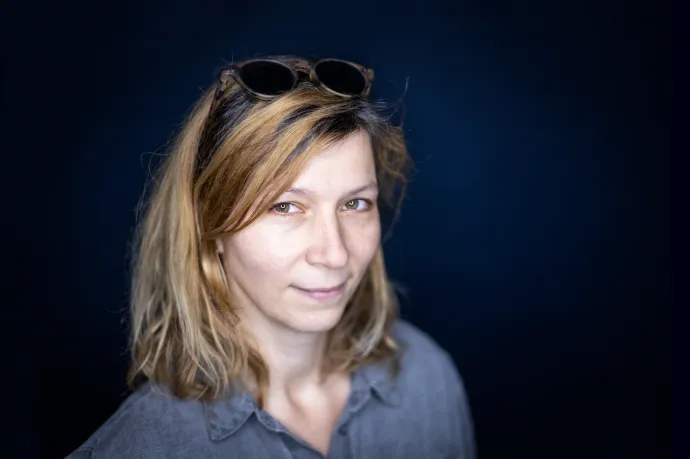 Kollégánk, Patakfalvi Dóra kapta a MÚOSZ Földes Anna-díját Renner Erikával készült interjújáért