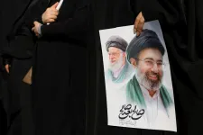 CNN: Állítólag lábtörést és karcolásokat szenvedhetett Irán új legfelsőbb vezetője