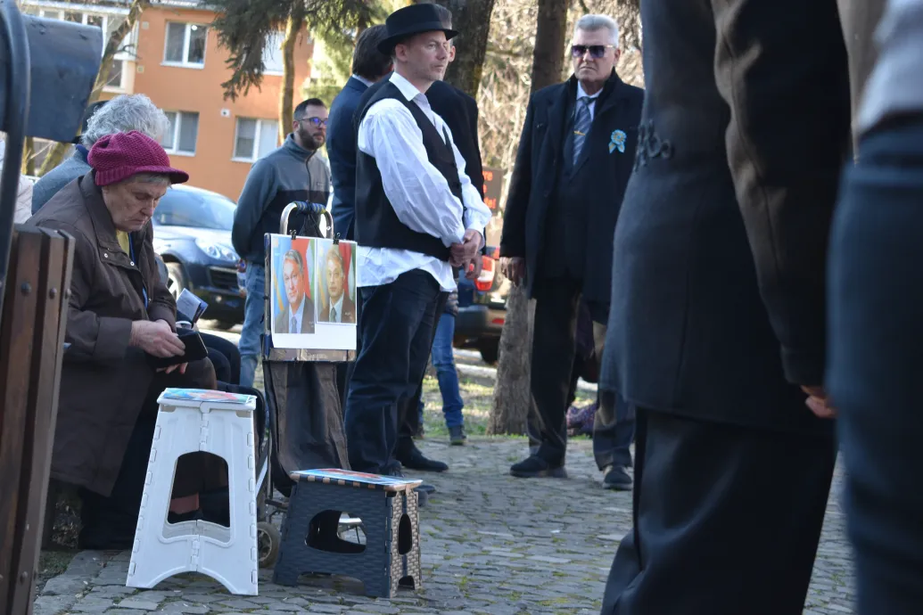 Zászló is volt, de 30 lejért Orbán-portrét is lehetett vásárolni a Székely Szabadság Napján