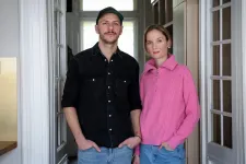 „Nem tudom, hogy nekünk kell-e bizonygatni, hogy ez nem egy propagandafilm” – interjú a Magyar Péter-dokumentumfilm alkotóival