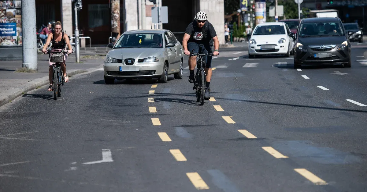 Szokjanak hozzá az autósok, hogy a kerékpáros közlekedőpartner, nem útakadály