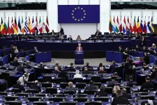 A nők béreit és munkakörülményeit javítaná az EU egy új cselekvési tervvel