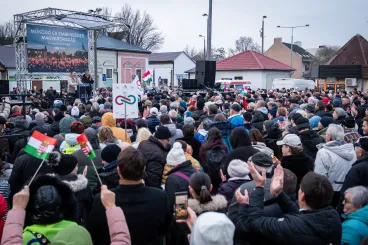 IDEA: Egyre kevesebb a bizonytalan szavazó