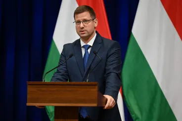 Orbán feje, Putyin szavazata, Z1G, erőszak és benzinárstop - erről volt szó a kormányinfón