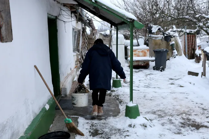Orbán a januári fagyban meghirdette, hogy senki sem marad tűzifa nélkül – van, aki egy hónappal később kapta meg