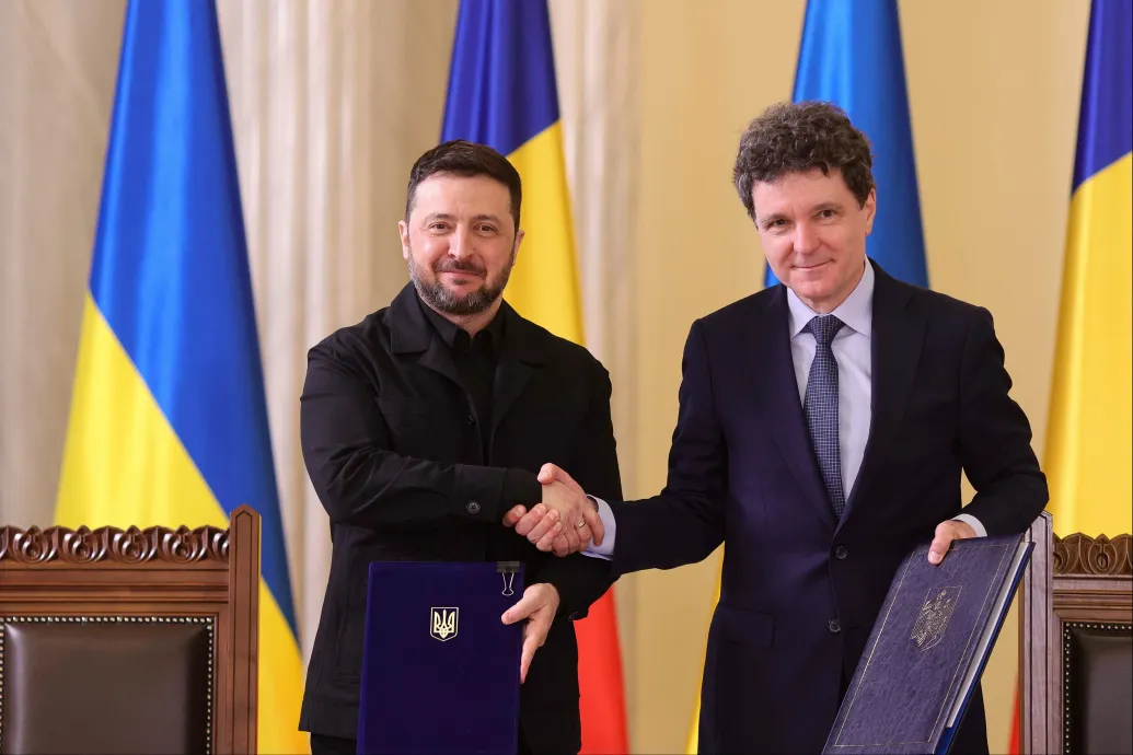 Elfogadhatatlan az Ukrajnának szánt 90 milliárd eurós hitel megvétózása a román államfő szerint