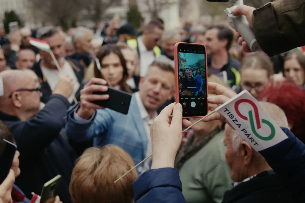 Cinema City: A Magyar Péter-filmre rövid idő alatt sok jegyet vettek, de csak a terem egyharmada volt tele