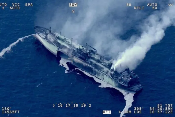 Egy legénység nélküli orosz tanker sodródik a Földközi-tengeren, telis-tele cseppfolyósított gázzal