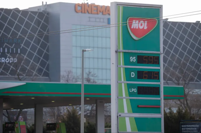 RTL: Rendőrök kérdezgetik a gazdáktól és fuvarozóktól, hogy mennyi üzemanyagot tudnak tárolni