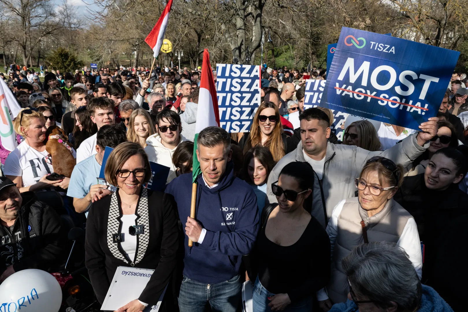 Bögi Viktória és Magyar Péter – Fotó: Bődey János / Telex
