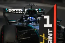 Russell a kínai sprintidőmérőn is oktatta az F1-mezőnyt