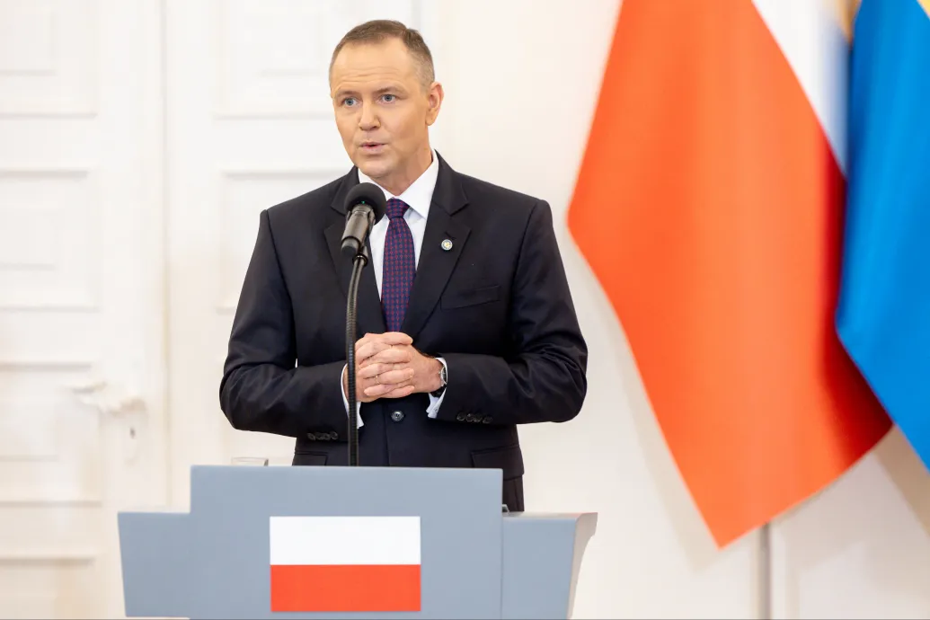 A lengyel elnök megvétózza a kormány EU-s hadihitel elköltéséről szóló tervét