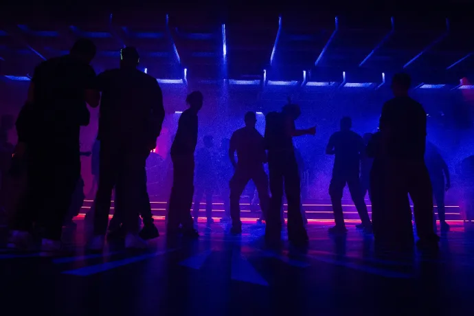 Már eleve rosszul ment a szórakozóhelyeknek, amikor még a kormány is rájuk szállt