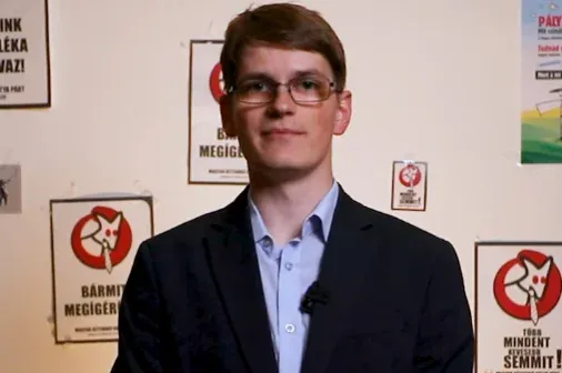 Az óbudai kutyapártos jelölt feljelentést tesz tömegesen leadott választási kifogások miatt