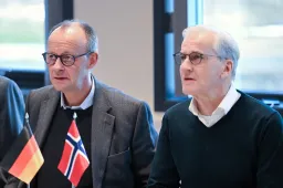 Élesen bírálják az európai vezetők az Egyesült Államokat, amiért kivonták az orosz olajat a szankciók alól