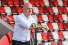 Kaptak egy négyest a sereghajtótól, másnap kirúgták a Diósgyőr sportigazgatóját