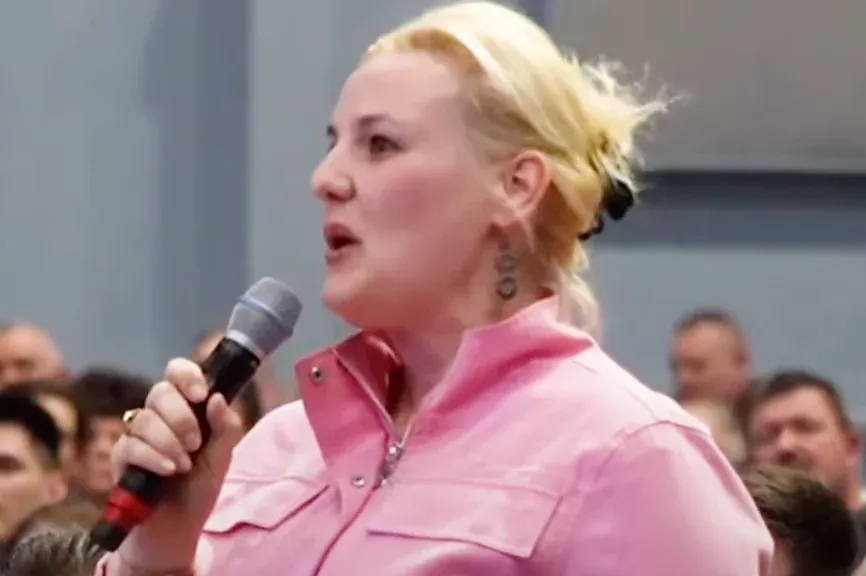 Már nem dolgozik az ATV-nél a riporter, aki megkérdezte Szijjártót, hogy bírja a harcot Brüsszellel