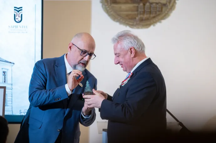 Ezüstfenyő-díjjal tüntette ki az RMDSZ Semjén Zsoltot