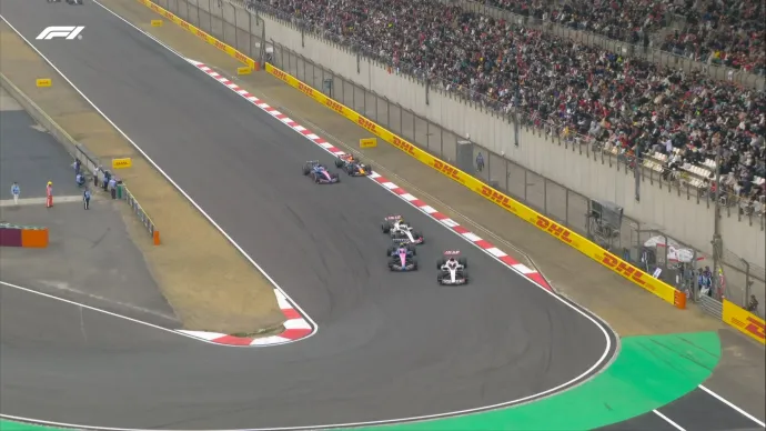 A két Haas, két Alpine és Max Verstappen harca a 19. körben – Forrás: Formula One