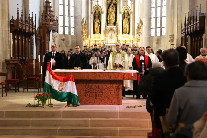 Az ünnepi áhítatot Andrási Benedek, Kolumbán Vilmos, Kovács Gergely és Adorjáni Dezső tartották – Fotó: Gál László / Transtelex