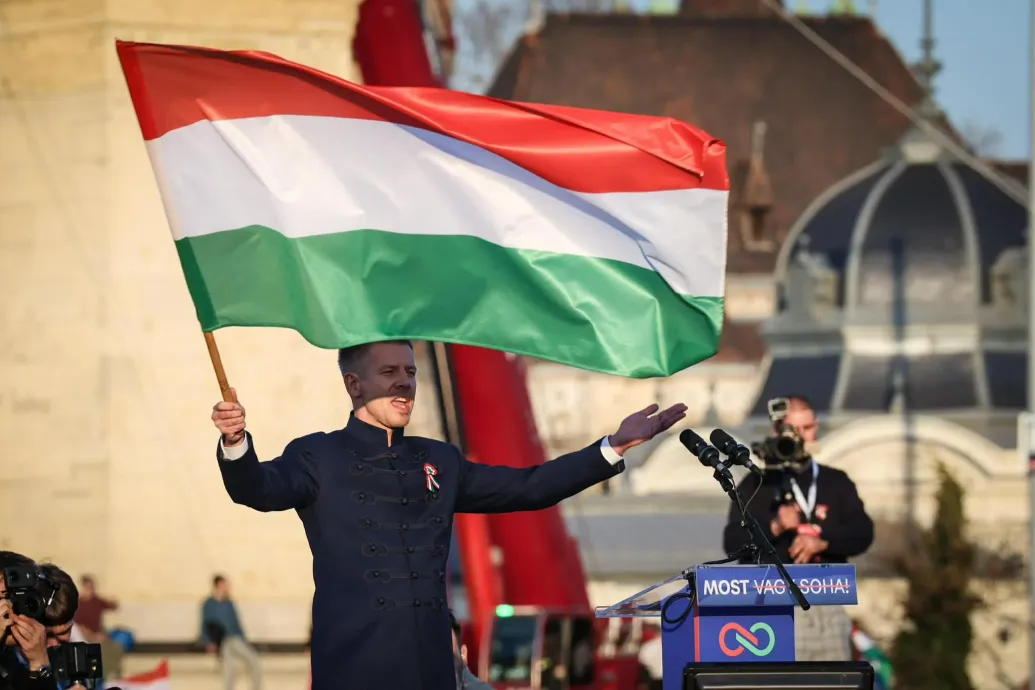 Magyar Péter: Hiába hívja be a wannabe császár a KGB-ügynököket – Forrás: Telex.hu