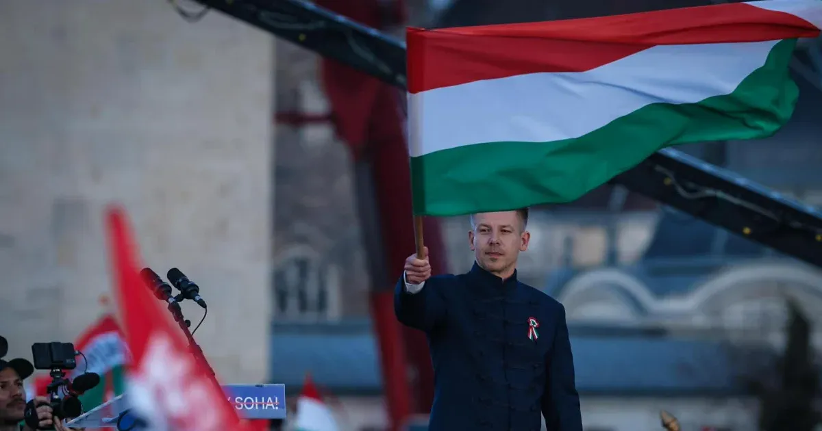 A wannabe császár hiába hívja a KGB-ügynököket.