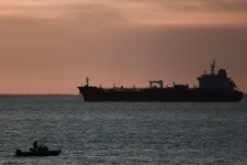 400 millió hordó olajat szabadít fel vésztartalékaiból a Nemzetközi Energiaügynökség 32 tagja