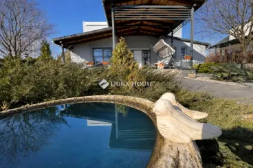 A budafoki „Vörös ház” a karakteres válasz a steril minimalizmusra