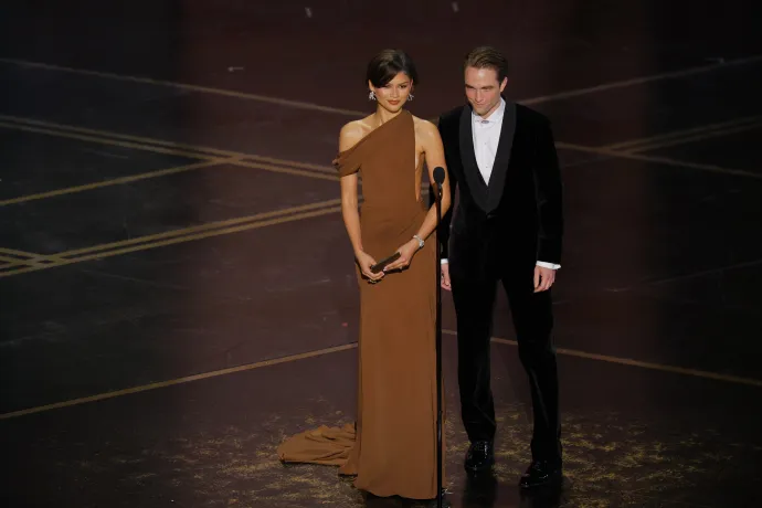 Zendaya Louis Vuittonban – Fotó: Mike Blake / Reuters