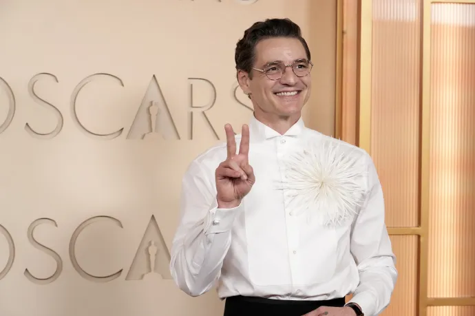 Pedro Pascal Chanelben – Fotó: Jeff Kravitz / Getty Images