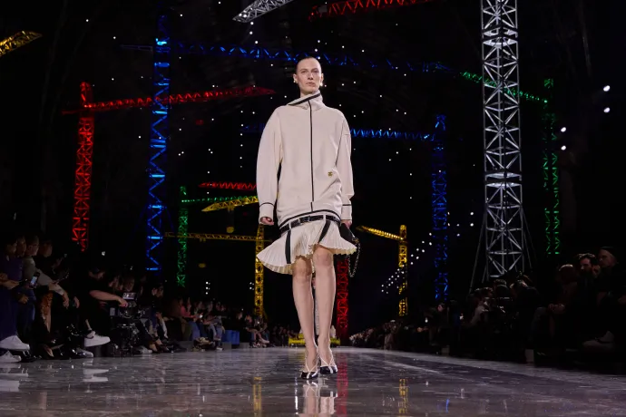 Letoljuk az övet a Chanel szerint ősszel – Fotó: Peter White / Getty Images