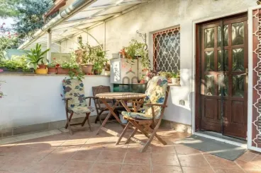 Itt a tavasz, és az ilyen kertekben csicseregnek a legjobban a madarak