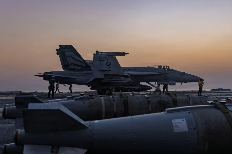 Amerika és Izrael rengeteg sikeres csapást hajtott végre Iránban, Trumpnak mégis segítségre volt szüksége